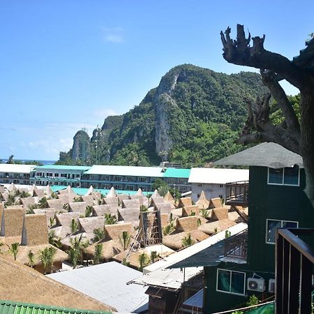 Phi Phi Beach Front Resort Exterior photo