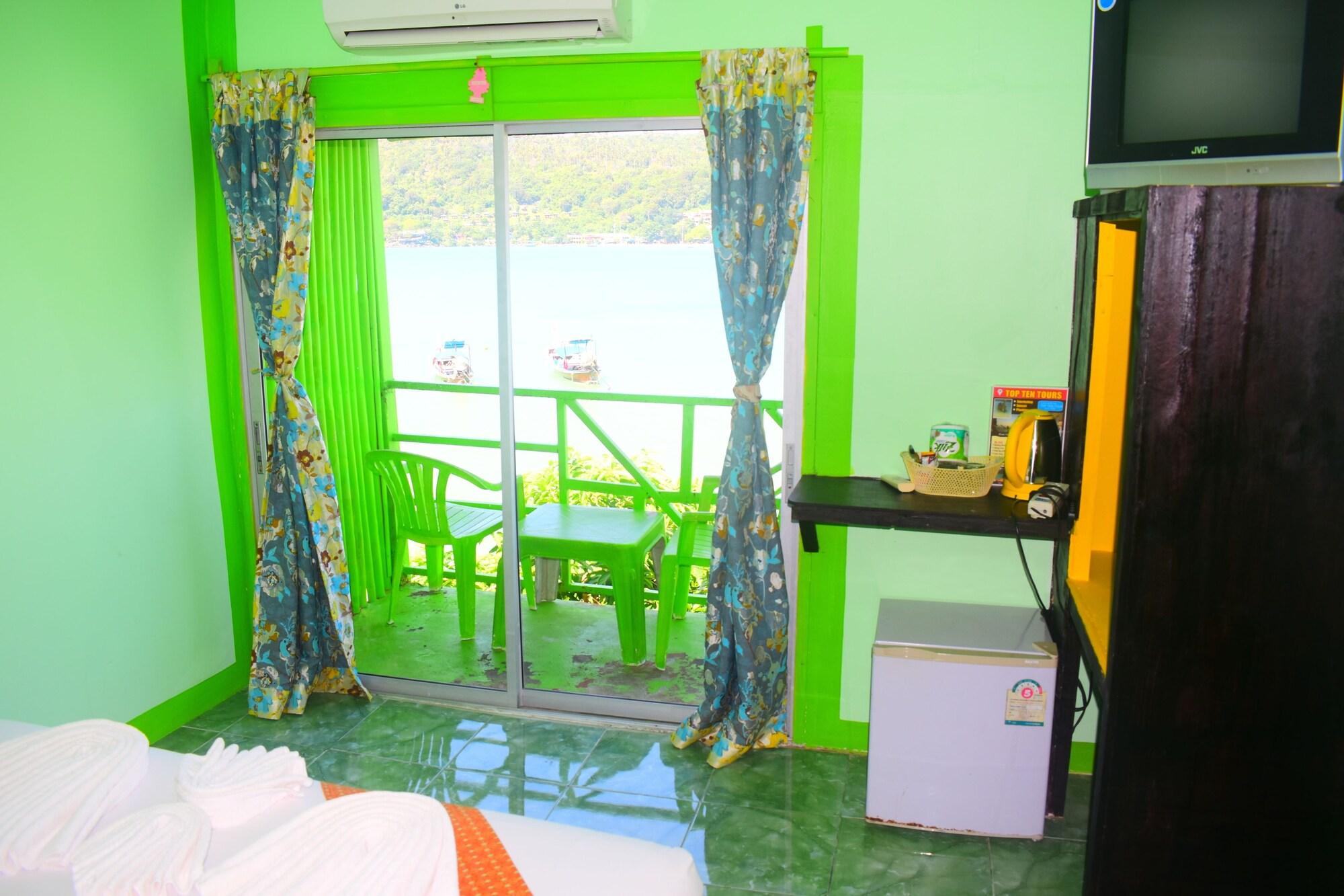 Phi Phi Beach Front Resort Exterior photo
