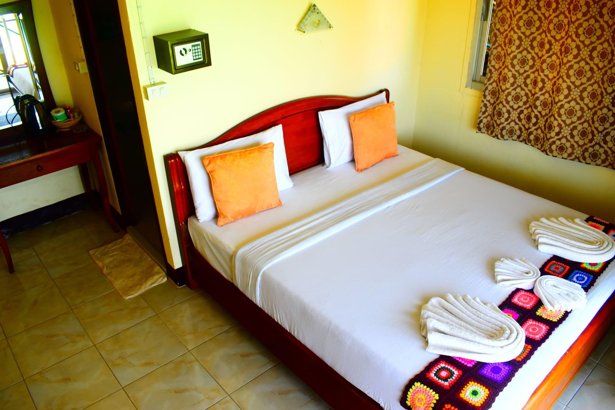 Phi Phi Beach Front Resort Exterior photo