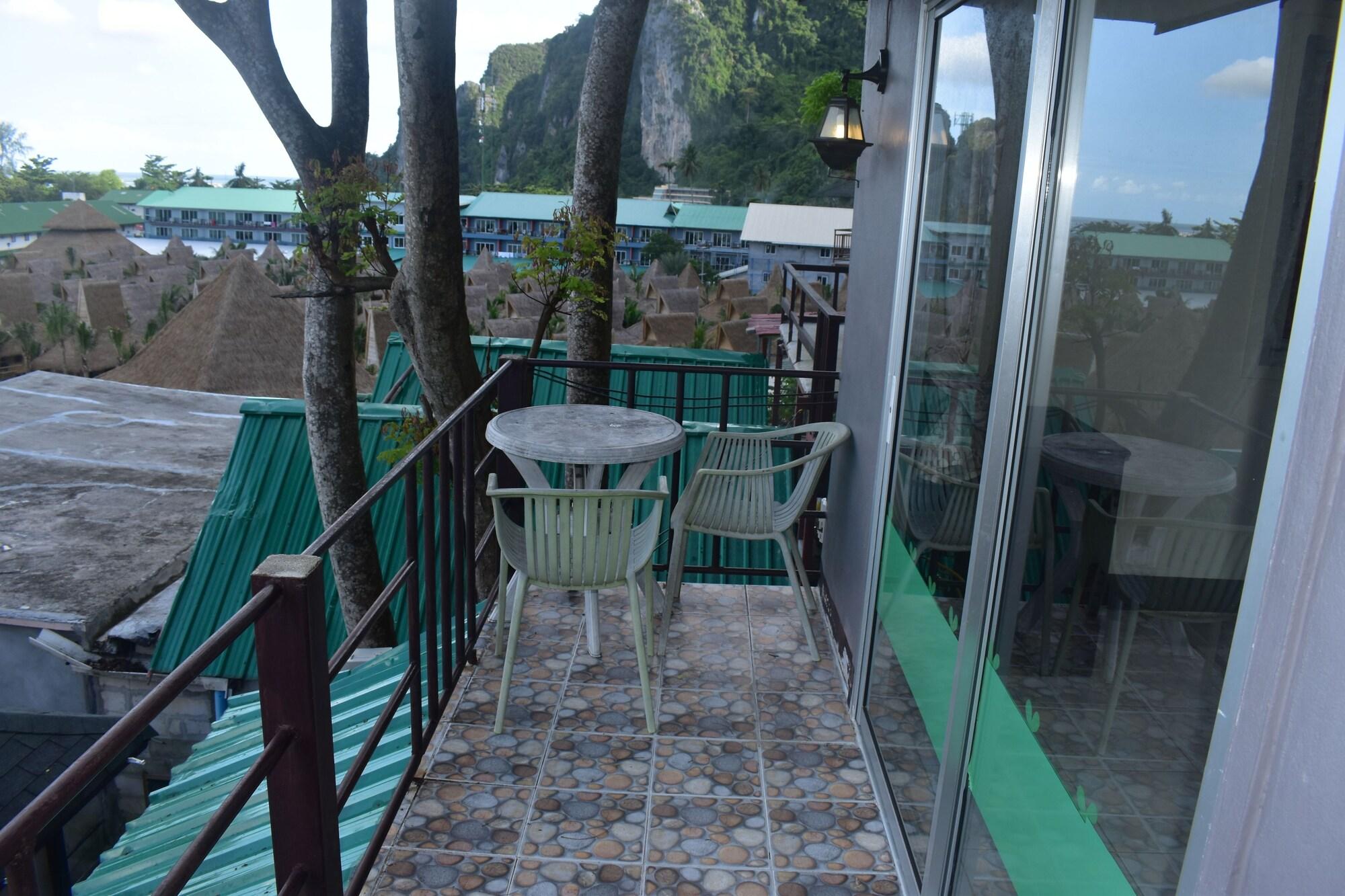 Phi Phi Beach Front Resort Exterior photo