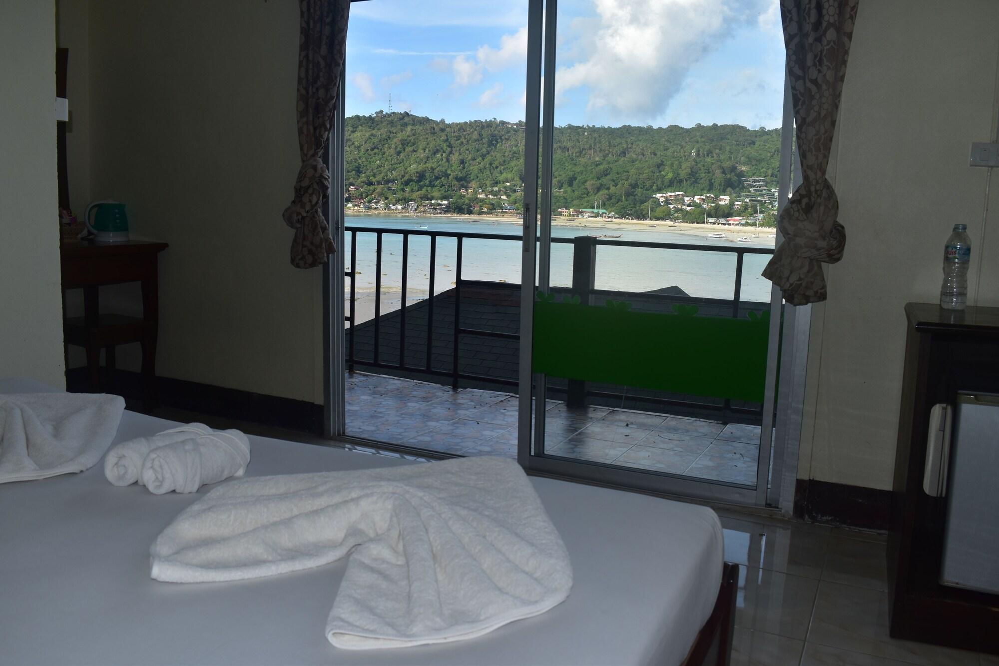 Phi Phi Beach Front Resort Exterior photo