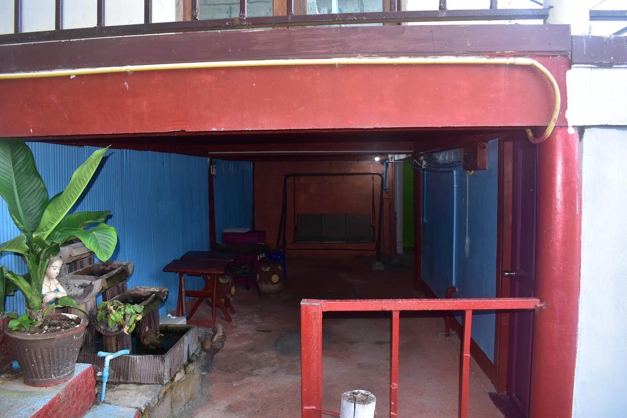 Phi Phi Beach Front Resort Exterior photo