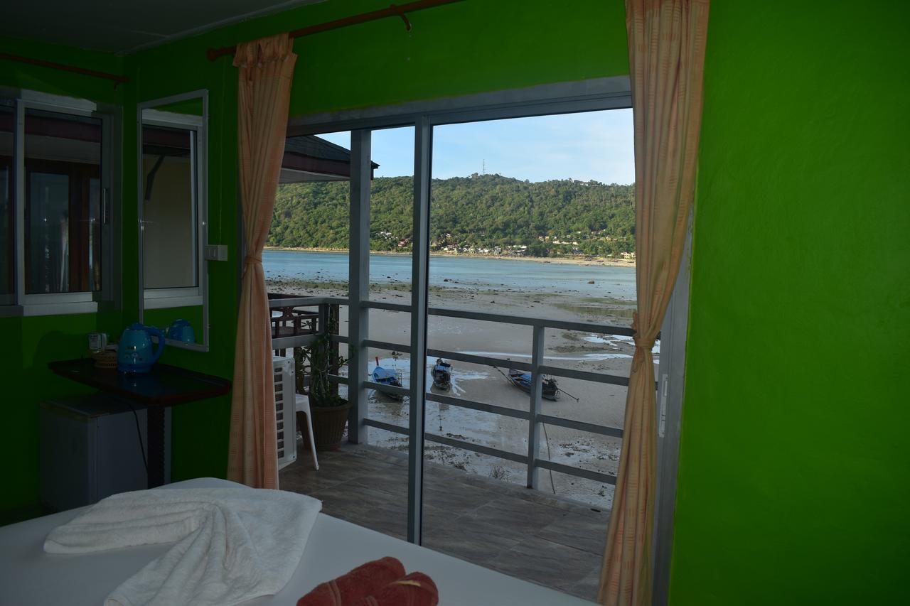 Phi Phi Beach Front Resort Exterior photo